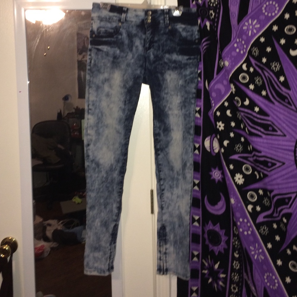 Acid Wash Skinny Jeans
